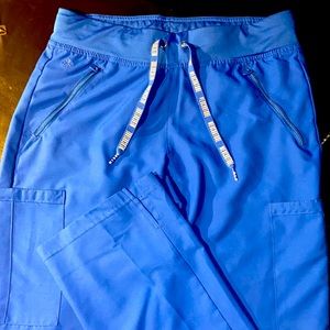 Med Couture Insight Drawstring Cargo Scrub Pants.Size S+4 pockets,100% Polyester